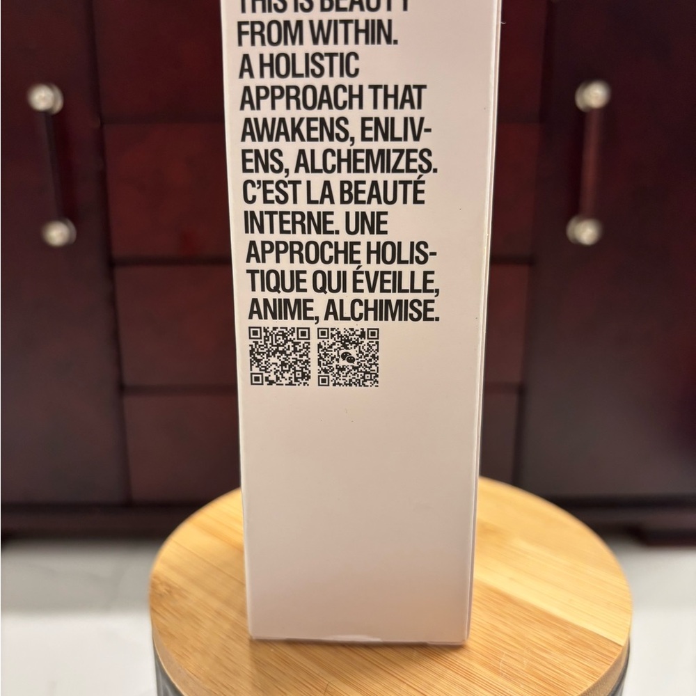 Grown Alchemist Instant Smoothing - Black and White Packaging - Picture 3 of 5